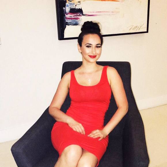 Obsessed with black, bold, shiny & sparkly - Picture 2 of 7